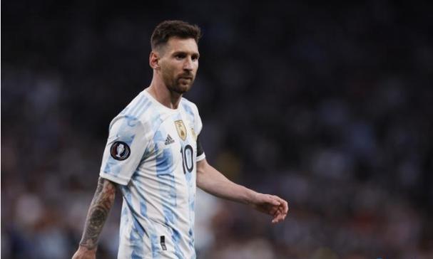 朝鲜U17女足3-0荷兰卫冕世界杯 朝鲜足球拼搏精神值得肯定